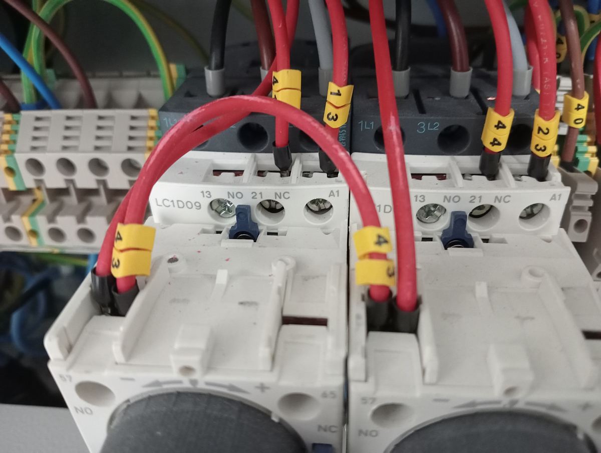 Montaje de cuadro eléctrico